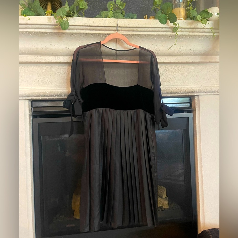 Stella McCartney black mini dress sz 4